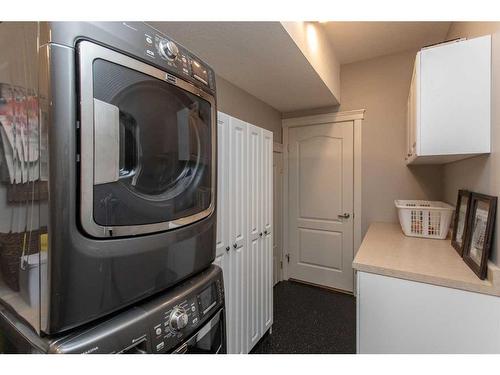3-421022 Range Road 260, Rural Ponoka County, AB - Indoor Photo Showing Laundry Room