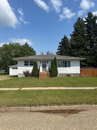 5005 54 Street, Killam, AB - Outdoor