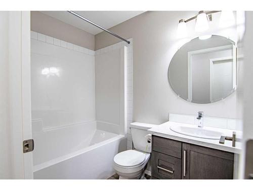 116 Golden Crescent, Red Deer, AB - Indoor Photo Showing Bathroom