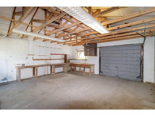 2302 19 Street, Delburne, AB - Indoor Photo Showing Garage