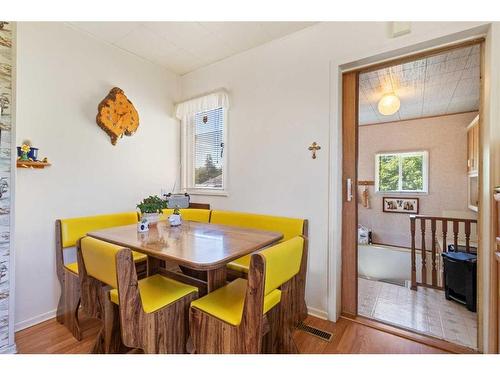 2302 19 Street, Delburne, AB - Indoor Photo Showing Dining Room