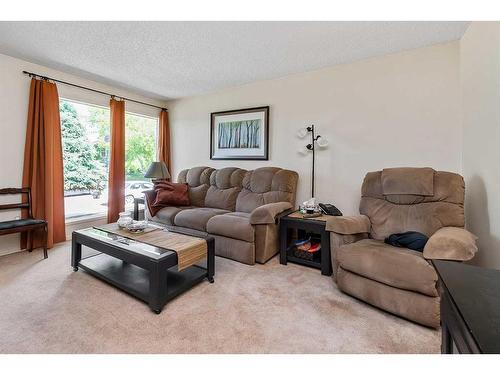 10 Mclevin Crescent, Red Deer, AB - Indoor Photo Showing Living Room