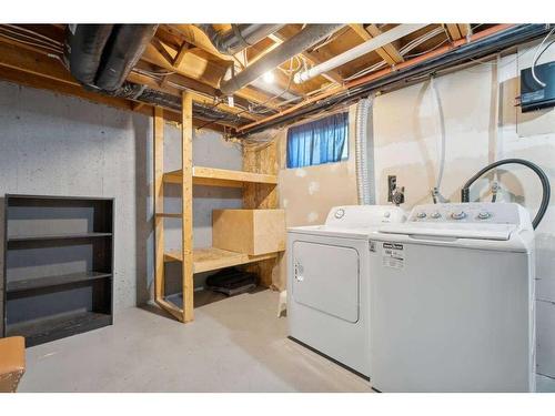 543 Regal Park Ne, Calgary, AB - Indoor Photo Showing Laundry Room