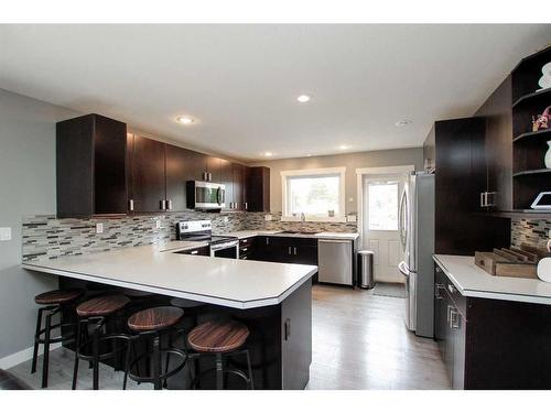 5818 41 Street Crescent, Red Deer, AB - Indoor Photo Showing Kitchen With Upgraded Kitchen