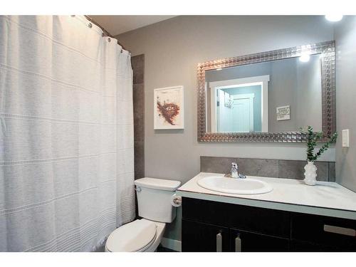 5818 41 Street Crescent, Red Deer, AB - Indoor Photo Showing Bathroom