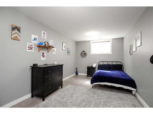 5818 41 Street Crescent, Red Deer, AB - Indoor Photo Showing Bedroom