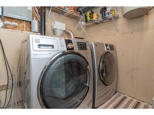 78 Donald Close, Red Deer, AB - Indoor Photo Showing Laundry Room