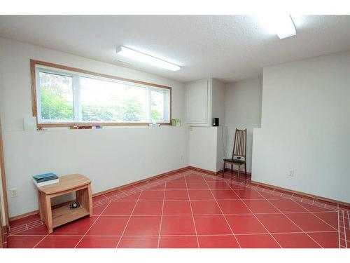 4631 48 Street, Red Deer, AB - Indoor Photo Showing Other Room