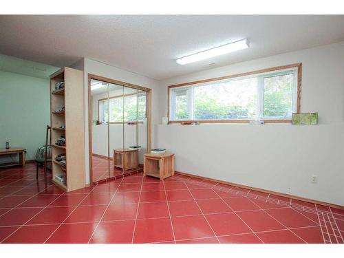 4631 48 Street, Red Deer, AB - Indoor Photo Showing Other Room