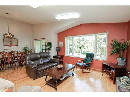 4631 48 Street, Red Deer, AB - Indoor Photo Showing Living Room