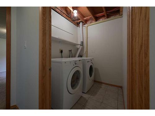 27 Barner Avenue, Red Deer, AB - Indoor Photo Showing Laundry Room