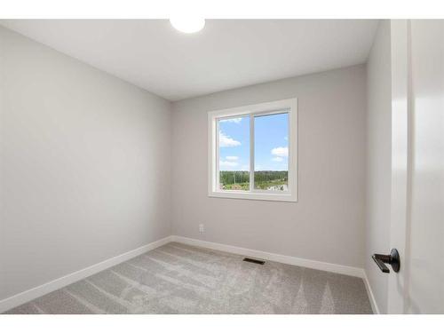 27 Gray Close, Sylvan Lake, AB - Indoor Photo Showing Other Room
