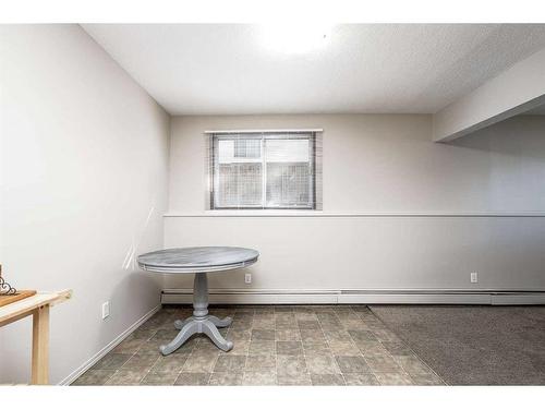 101-304-6821 59 Avenue, Red Deer, AB - Indoor Photo Showing Other Room