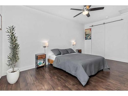 5 Mccune Avenue, Red Deer, AB - Indoor Photo Showing Bedroom