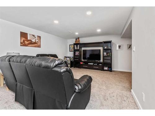 5 Mccune Avenue, Red Deer, AB - Indoor Photo Showing Living Room
