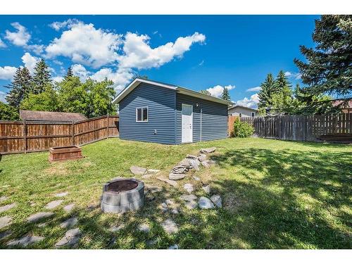 5 Mccune Avenue, Red Deer, AB - Outdoor