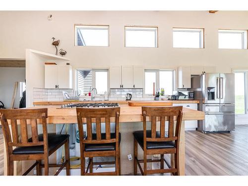 23307 394 Township Ne, Rural Lacombe County, AB - Indoor Photo Showing Dining Room