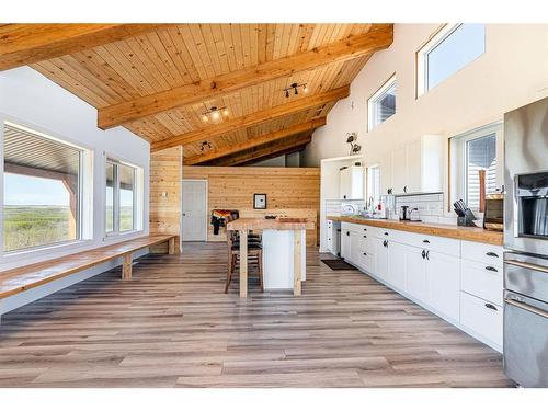 23307 394 Township Ne, Rural Lacombe County, AB - Indoor Photo Showing Kitchen