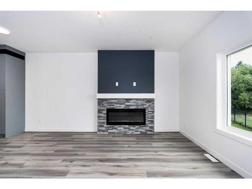 15-6519 46 Street West, Wetaskiwin, AB - Indoor With Fireplace