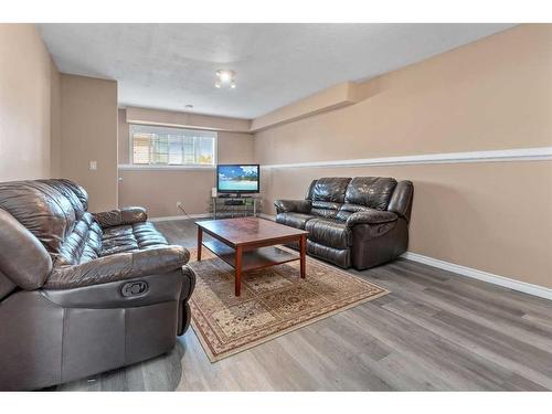 72 Ibbotson Close, Red Deer, AB - Indoor Photo Showing Living Room