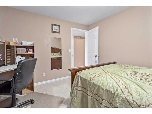 72 Ibbotson Close, Red Deer, AB - Indoor Photo Showing Bedroom