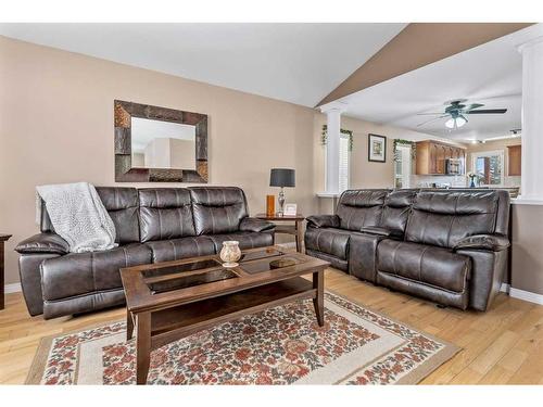 72 Ibbotson Close, Red Deer, AB - Indoor Photo Showing Living Room