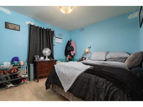 4810 55 Avenue, Camrose, AB - Indoor Photo Showing Bedroom