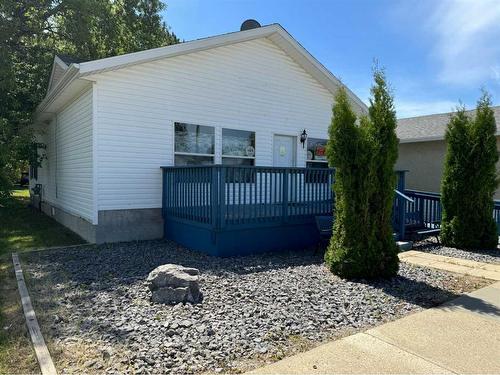 5023 50 Avenue, Breton, AB 