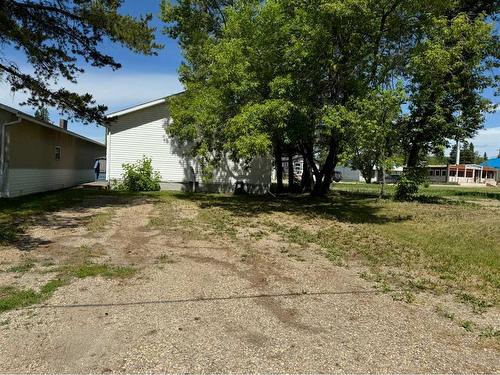 5023 50 Avenue, Breton, AB 