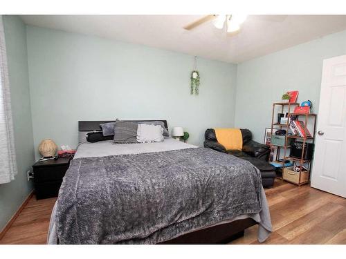 93 O'Brien Crescent, Red Deer, AB - Indoor Photo Showing Bedroom