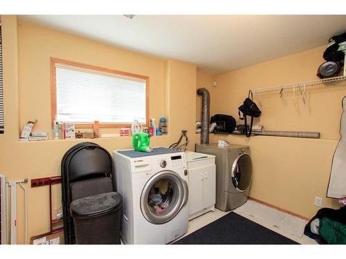93 O'Brien Crescent, Red Deer, AB - Indoor Photo Showing Laundry Room