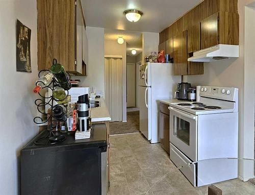 58-11245 31 Avenue Nw, Edmonton, AB - Indoor Photo Showing Kitchen