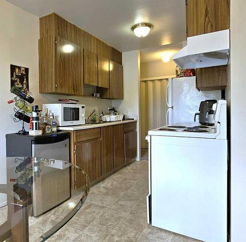 58-11245 31 Avenue Nw, Edmonton, AB - Indoor Photo Showing Kitchen