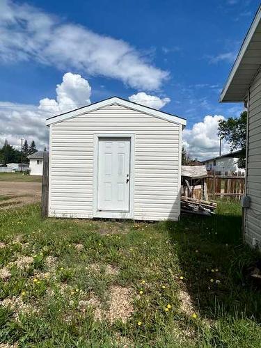 4532 51 Avenue, Hardisty, AB - Outdoor