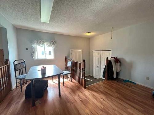 4532 51 Avenue, Hardisty, AB - Indoor Photo Showing Dining Room