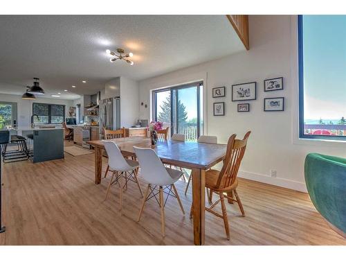 74-37535 Range Road 265, Rural Red Deer County, AB - Indoor Photo Showing Dining Room