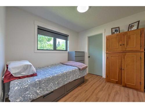 74-37535 Range Road 265, Rural Red Deer County, AB - Indoor Photo Showing Bedroom