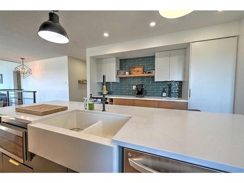 74-37535 Range Road 265, Rural Red Deer County, AB - Indoor Photo Showing Kitchen