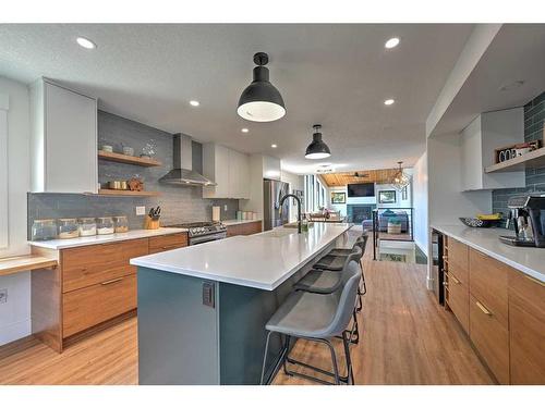 74-37535 Range Road 265, Rural Red Deer County, AB - Indoor Photo Showing Kitchen With Upgraded Kitchen