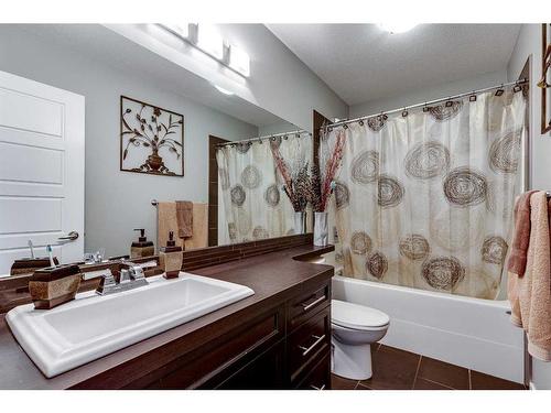 139 Stephenson Crescent, Red Deer, AB - Indoor Photo Showing Bathroom