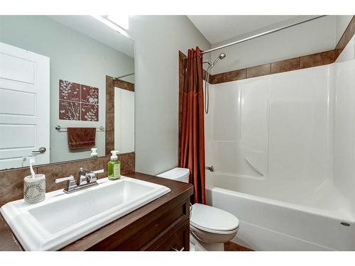 139 Stephenson Crescent, Red Deer, AB - Indoor Photo Showing Bathroom