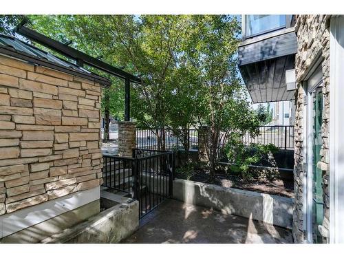 105-836 Royal Avenue Sw, Calgary, AB - Outdoor With Exterior