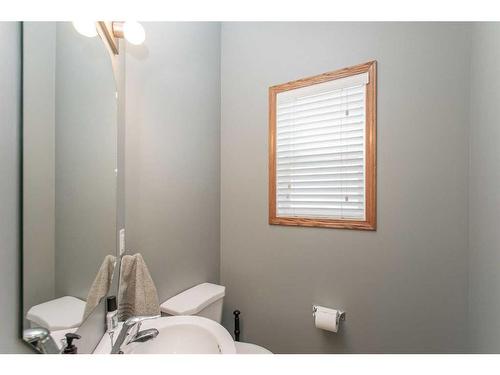 19 Jones Crescent, Red Deer, AB - Indoor Photo Showing Bathroom