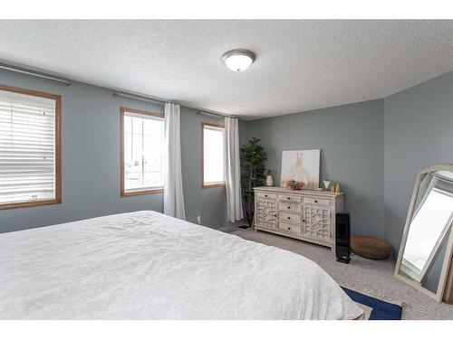 19 Jones Crescent, Red Deer, AB - Indoor Photo Showing Bedroom