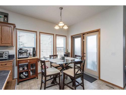 19 Jones Crescent, Red Deer, AB - Indoor Photo Showing Dining Room