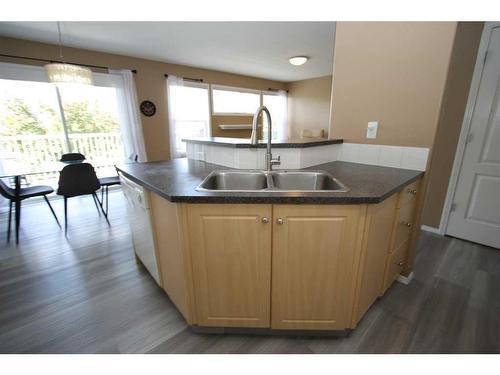 32 Arnold Close, Red Deer, AB - Indoor Photo Showing Kitchen With Double Sink