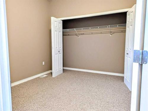 1865 Barton Drive Sw, Slave Lake, AB - Indoor Photo Showing Other Room