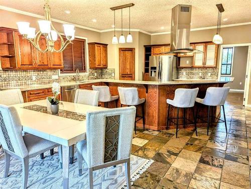 1865 Barton Drive Sw, Slave Lake, AB - Indoor Photo Showing Dining Room