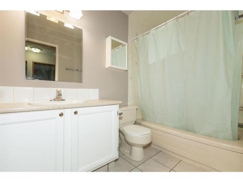 302-123 22 Avenue Ne, Calgary, AB - Indoor Photo Showing Bathroom