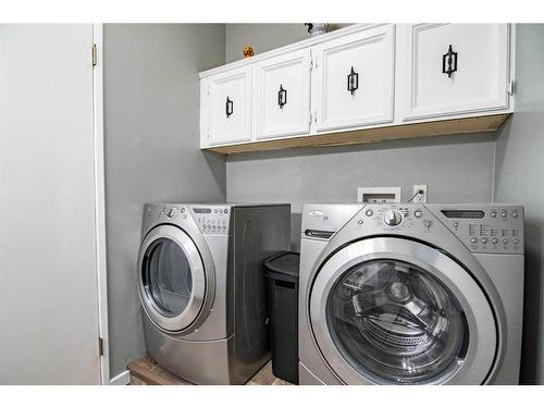 23 Allsop Avenue, Red Deer, AB - Indoor Photo Showing Laundry Room